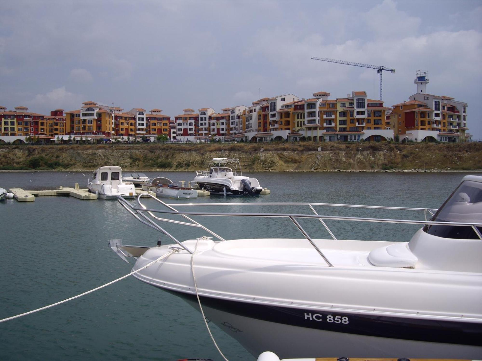 Studio Deluxe In Marina Cape 4 Stars Complex 33 7 Aheloy Exterior photo